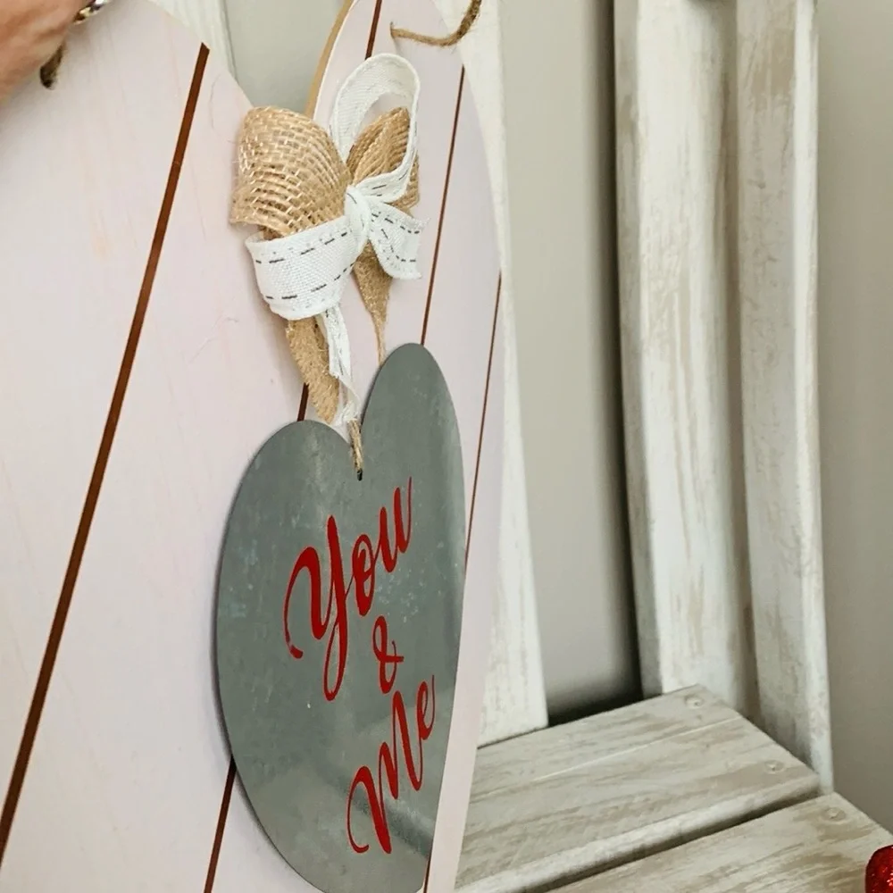 Valentine’s Day Wall or Door Hanging ❤️🆕❤️⭐️A 2 for $14 Item ⭐️